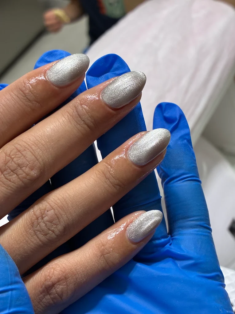 Unhas efeito glitter